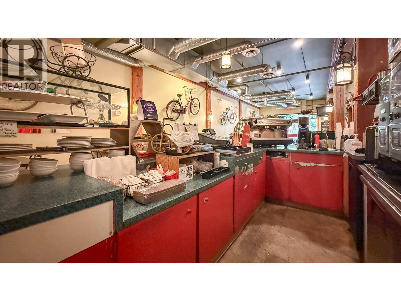 1357 Ellis Street Unit# 101, Kelowna, BC