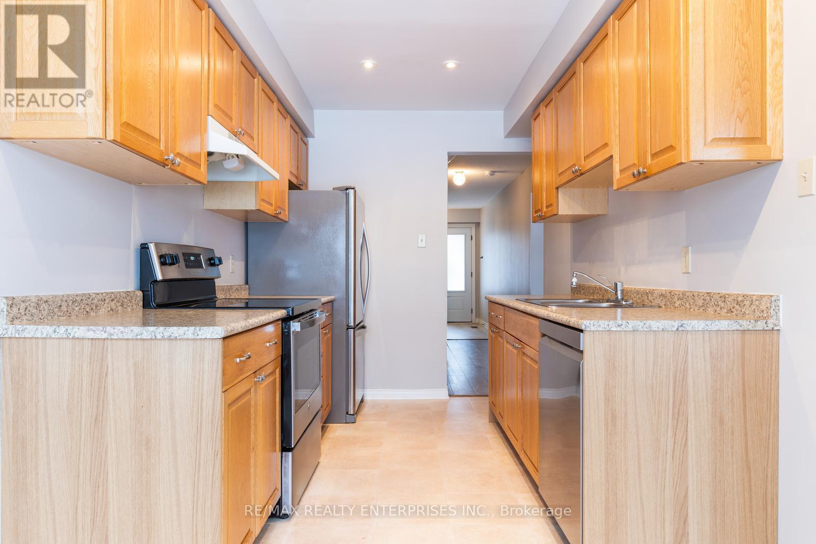 18 - 1176 Kelsey Court, Oakville, ON - Indoor Photo Showing Kitchen