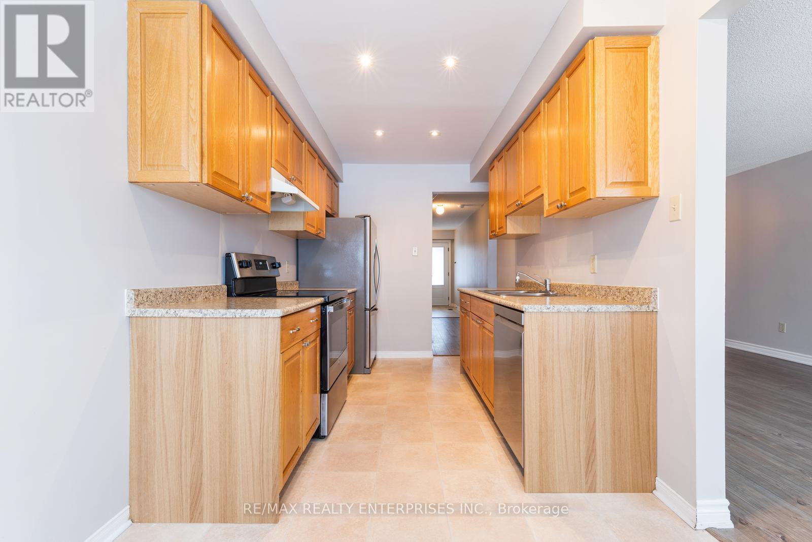 18 - 1176 Kelsey Court, Oakville, ON - Indoor Photo Showing Kitchen