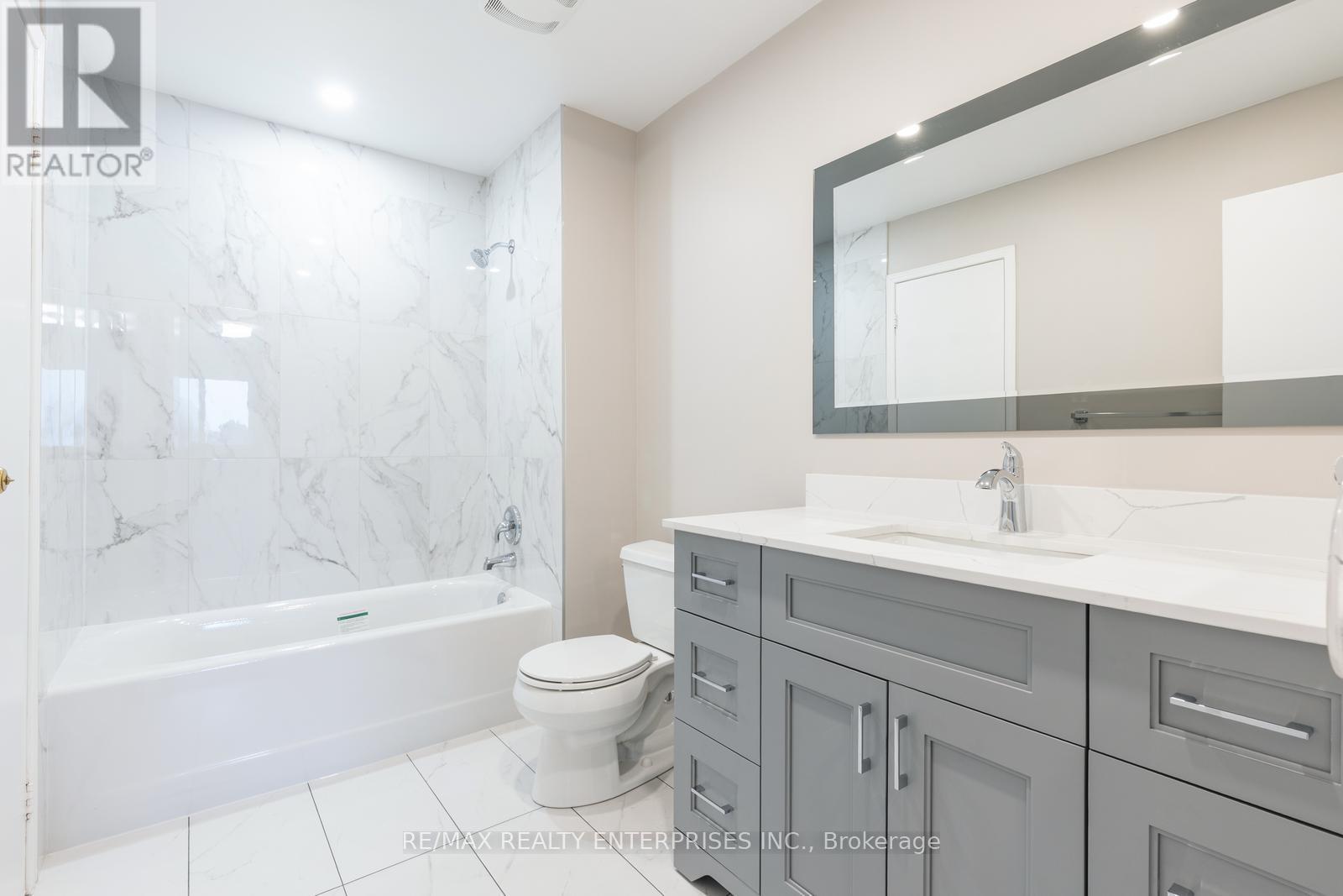 18 - 1176 Kelsey Court, Oakville, ON - Indoor Photo Showing Bathroom