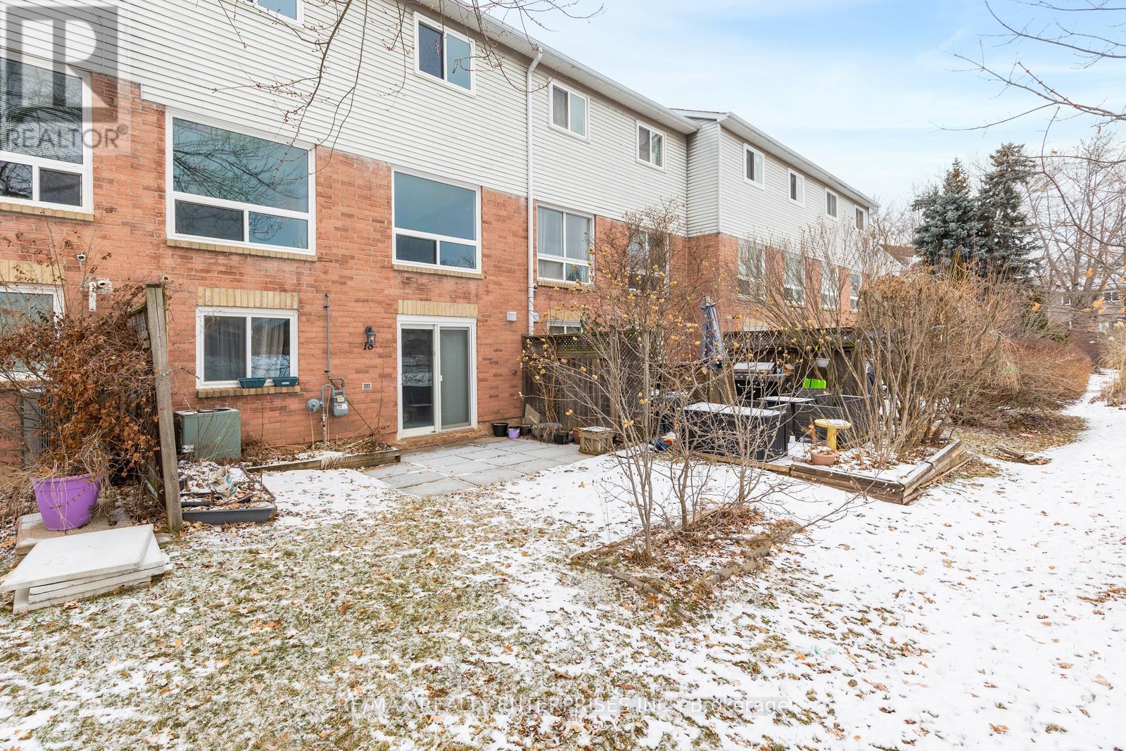 18 - 1176 Kelsey Court, Oakville, ON - Outdoor