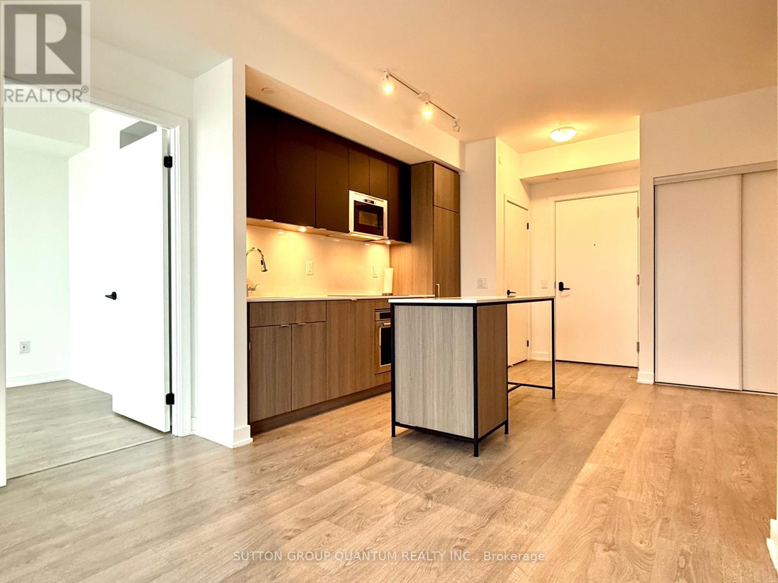1209 - 220 Missinnihe Way, Mississauga, ON - Indoor Photo Showing Kitchen