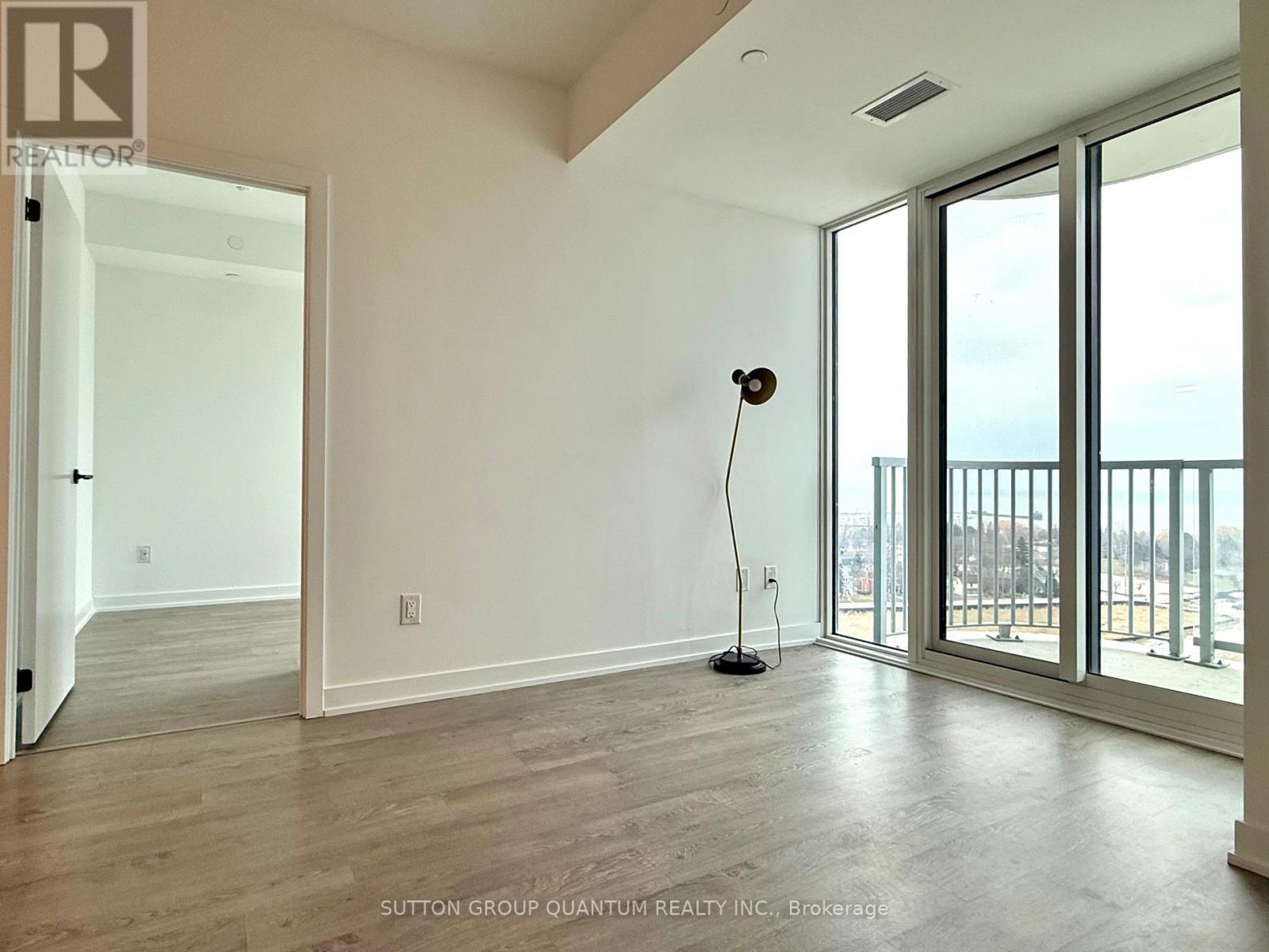 1209 - 220 Missinnihe Way, Mississauga, ON - Indoor Photo Showing Other Room