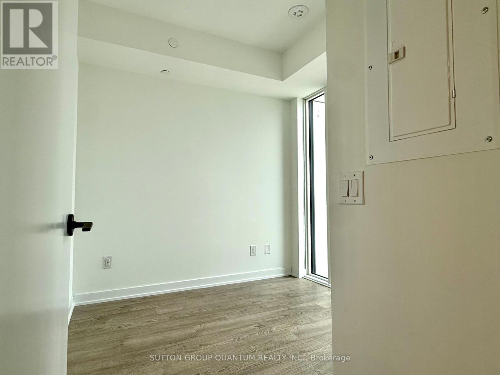 1209 - 220 Missinnihe Way, Mississauga, ON - Indoor Photo Showing Other Room