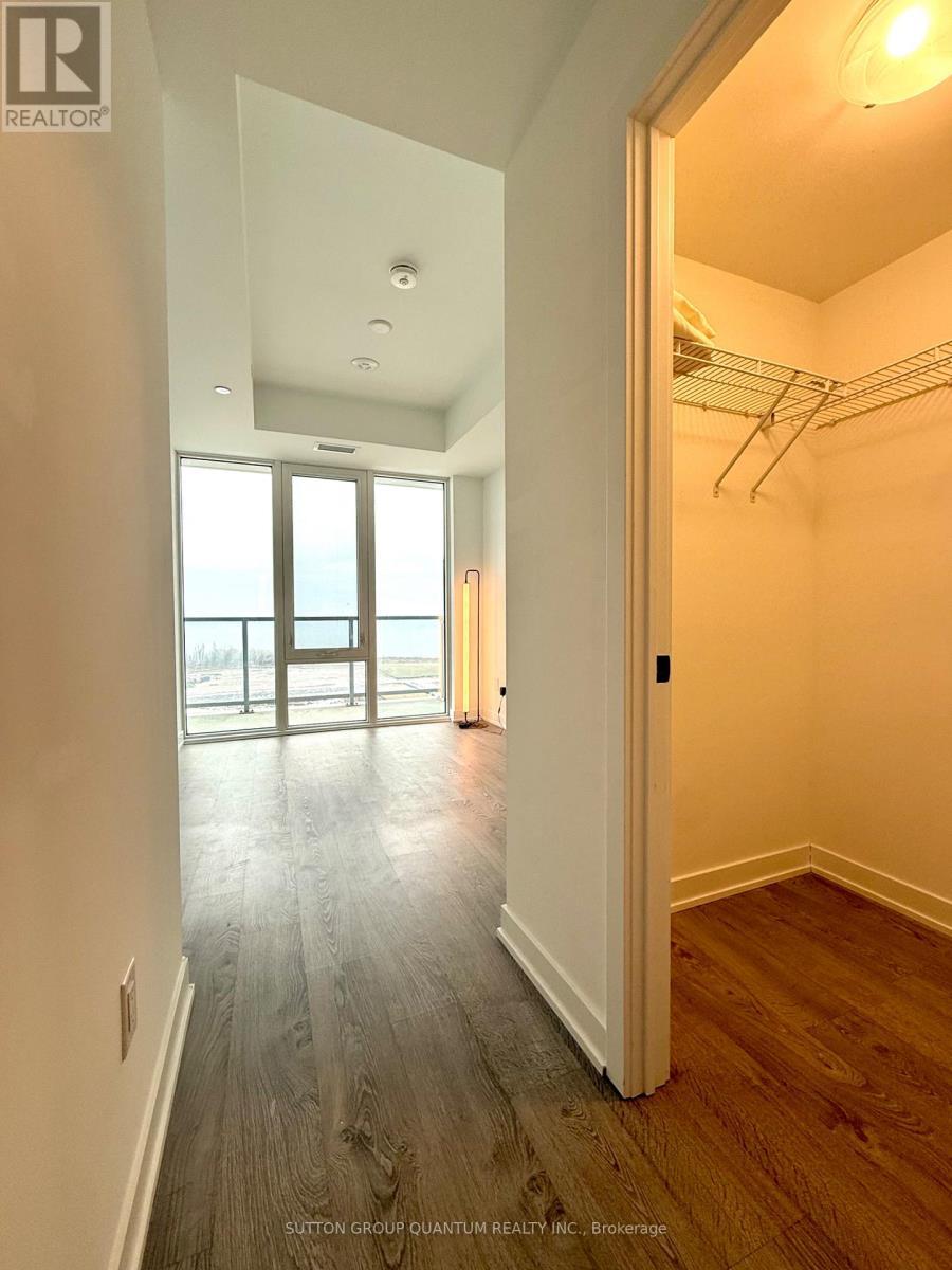 1209 - 220 Missinnihe Way, Mississauga, ON - Indoor Photo Showing Other Room