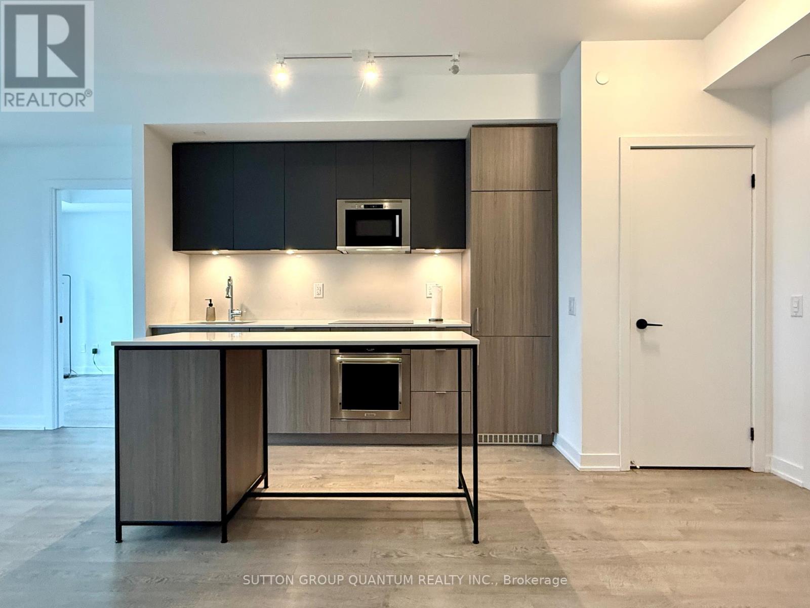 1209 - 220 Missinnihe Way, Mississauga, ON - Indoor Photo Showing Kitchen