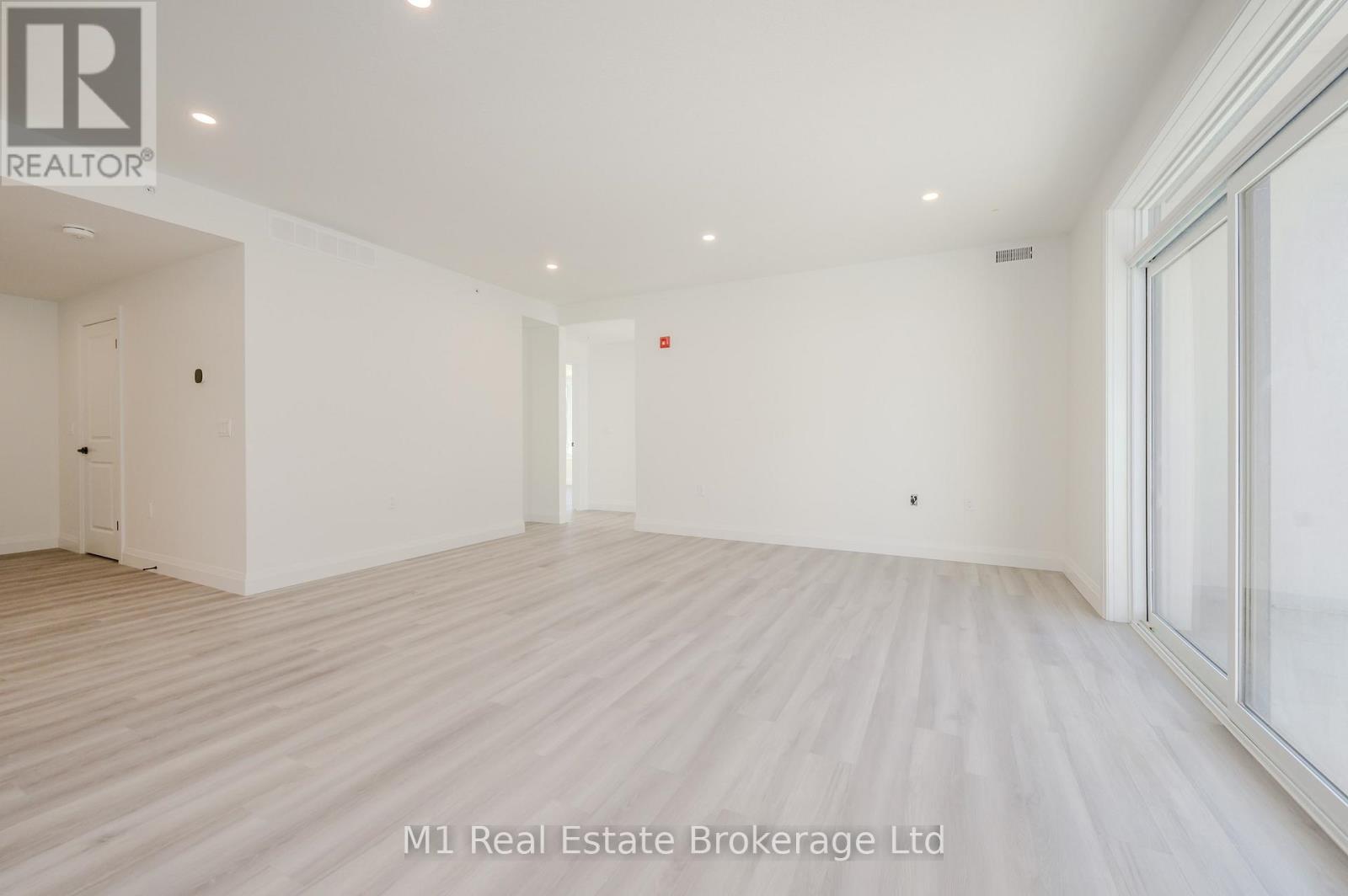 104 - 99B Farley Road, Centre Wellington (Fergus), ON - Indoor Photo Showing Other Room