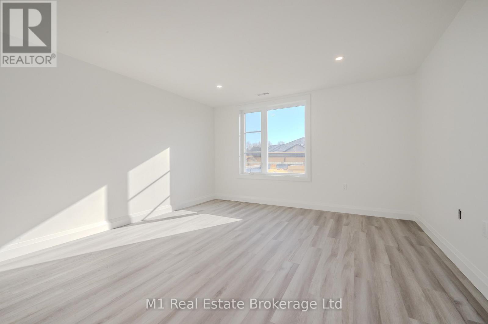 104 - 99B Farley Road, Centre Wellington (Fergus), ON - Indoor Photo Showing Other Room