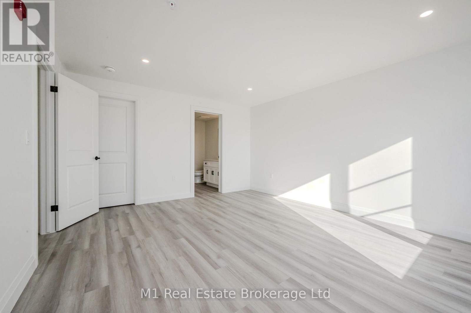 104 - 99B Farley Road, Centre Wellington (Fergus), ON - Indoor Photo Showing Other Room