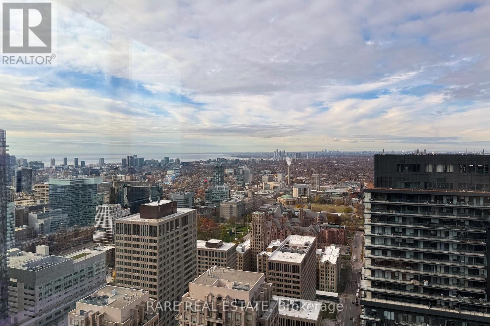 5511 - 8 Wellesley Street W, Toronto, ON - Outdoor With View