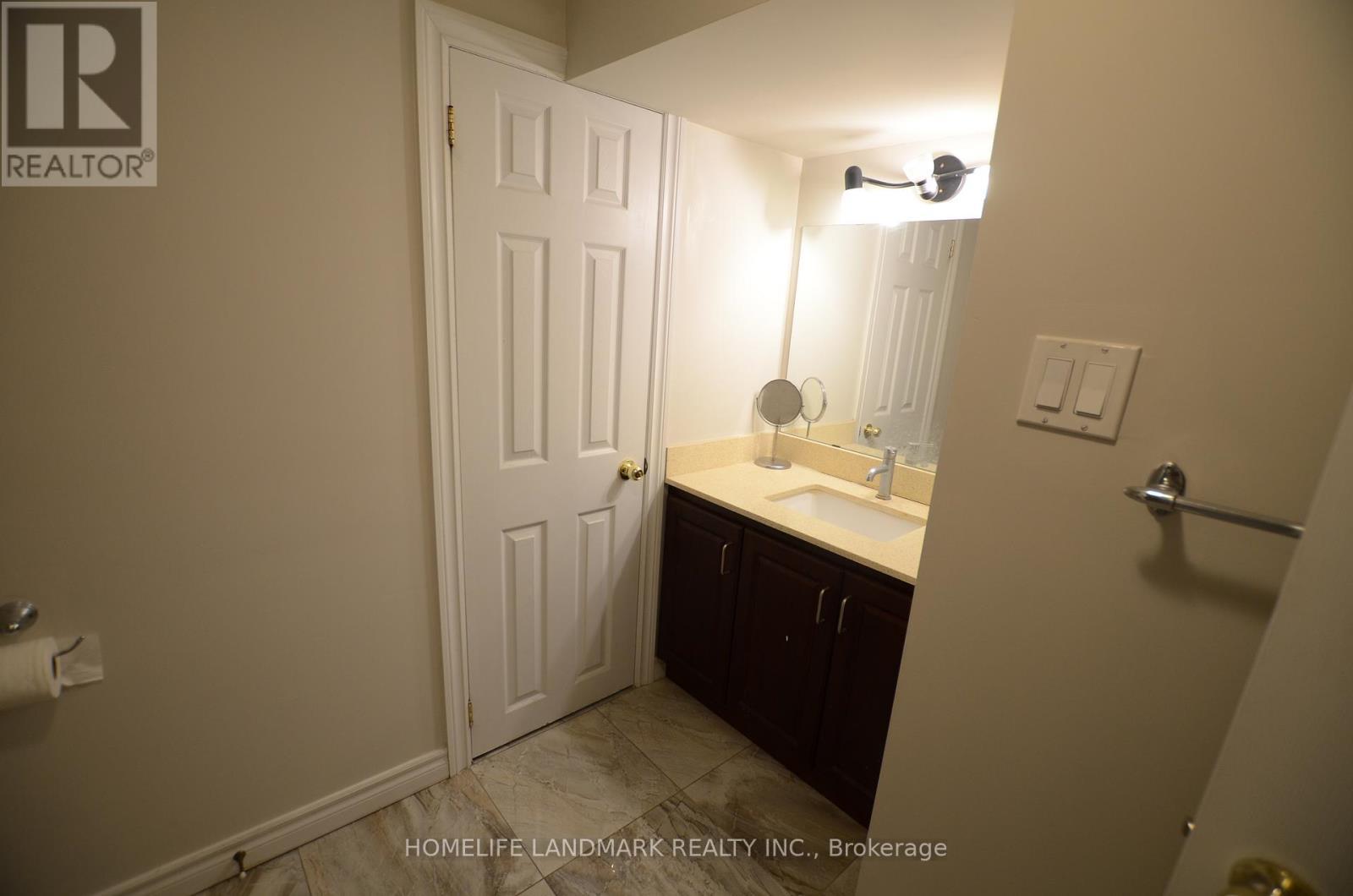 Lower Unit Apt - 259 Mcnicoll Avenue, Toronto, ON - Indoor Photo Showing Bathroom