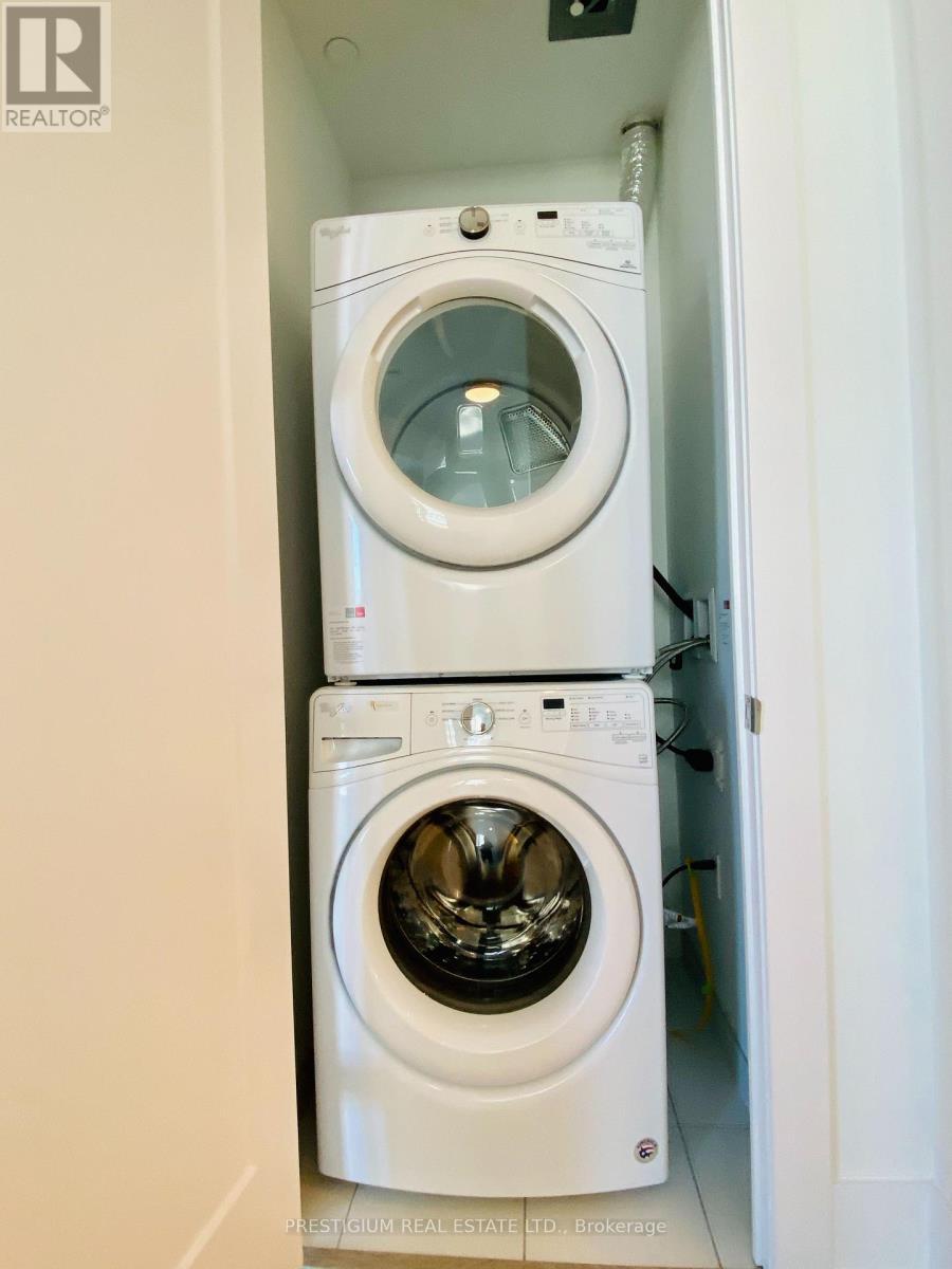 219 - 1 Edgewater Drive, Toronto, ON - Indoor Photo Showing Laundry Room
