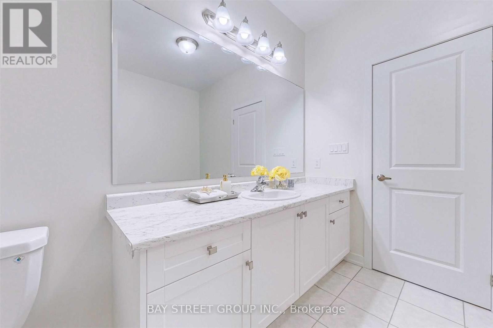 83 Boiton Street, Richmond Hill, ON - Indoor Photo Showing Bathroom