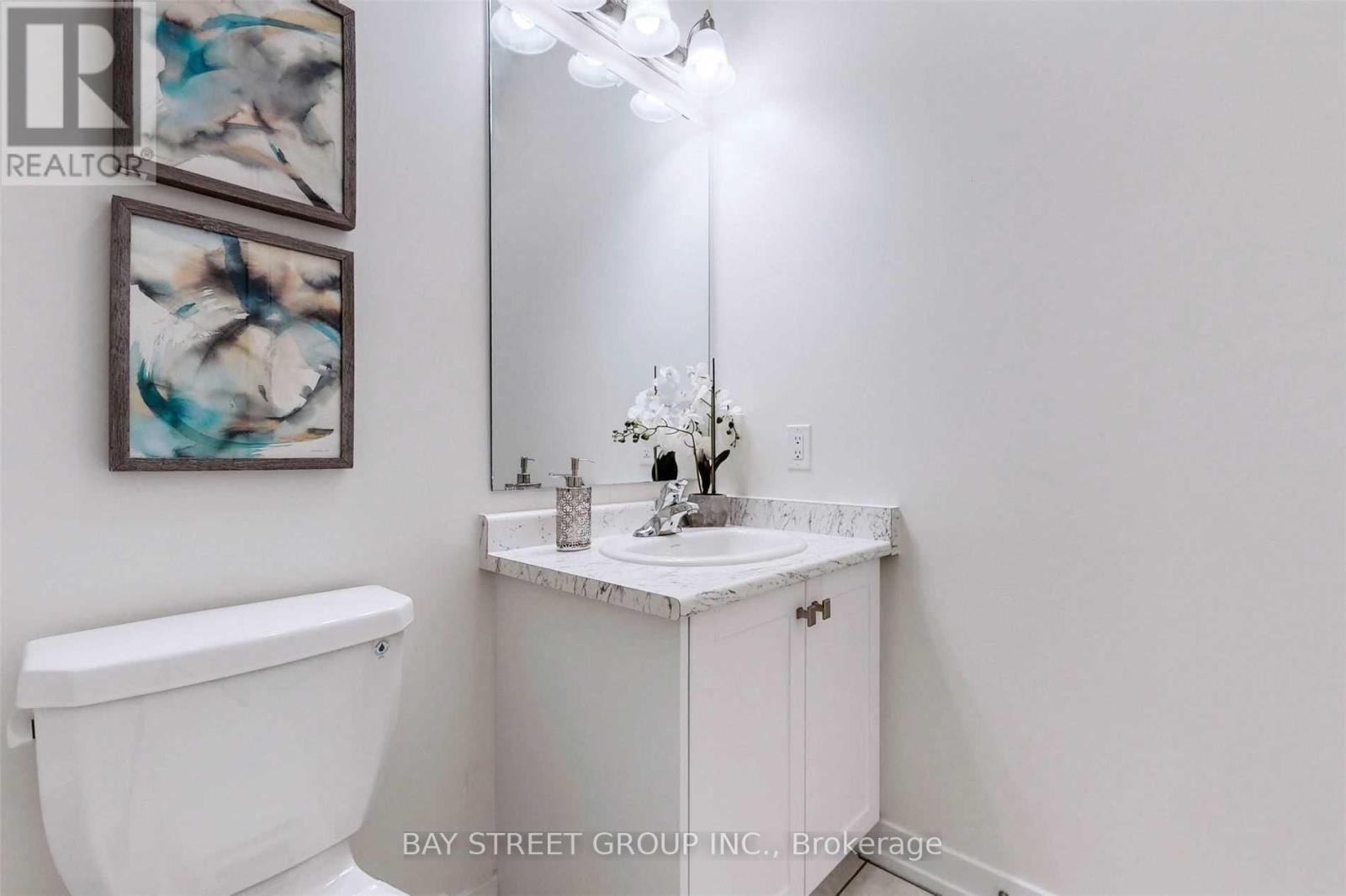 83 Boiton Street, Richmond Hill, ON - Indoor Photo Showing Bathroom