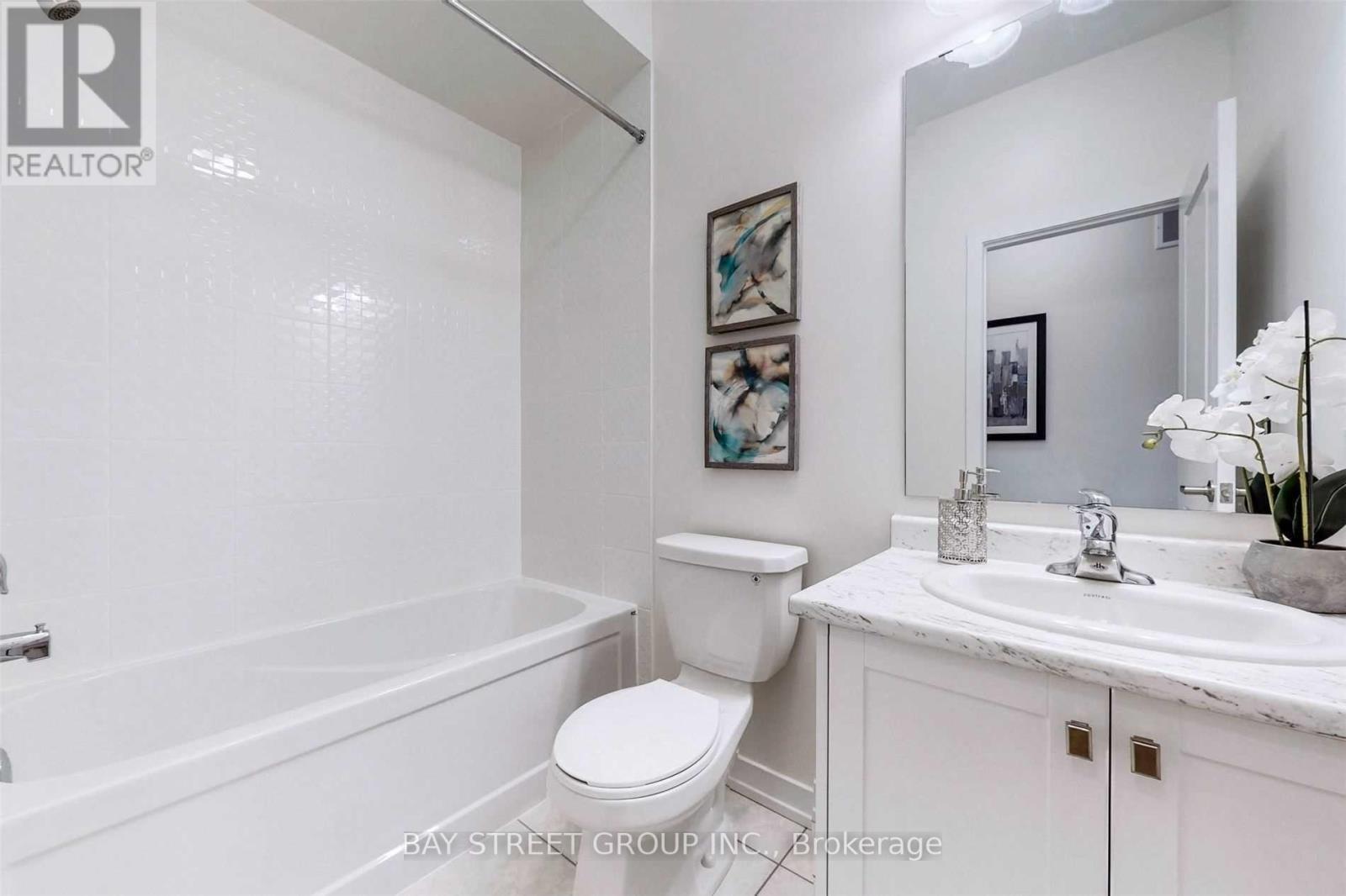 83 Boiton Street, Richmond Hill, ON - Indoor Photo Showing Bathroom