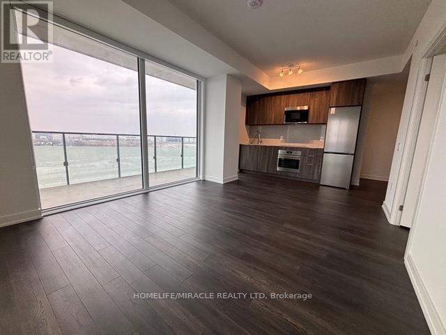 15 Skyridge Drive, Brampton, ON - Indoor Photo Showing Kitchen
