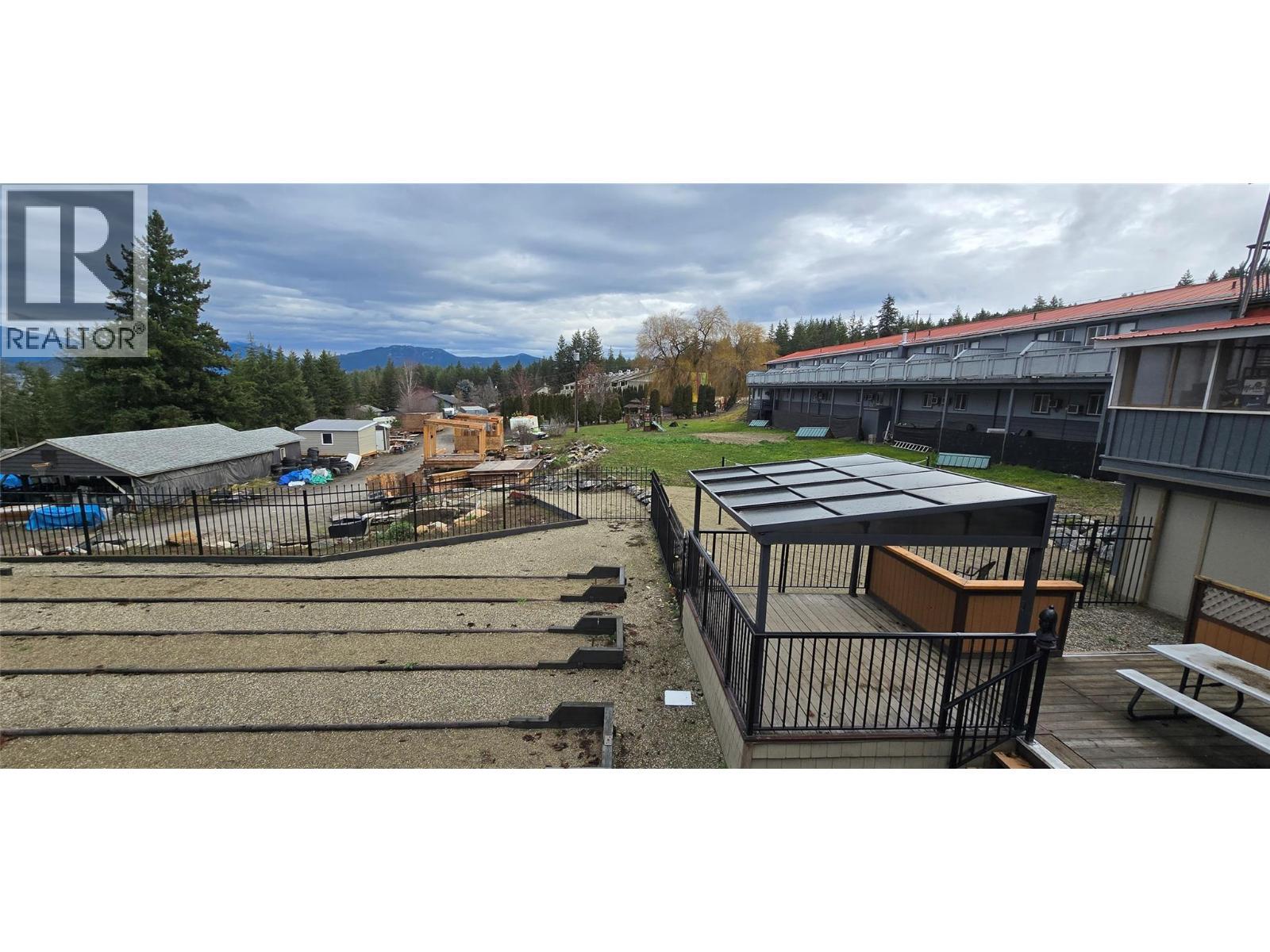 1277 Trans Canada Highway, Sorrento, BC