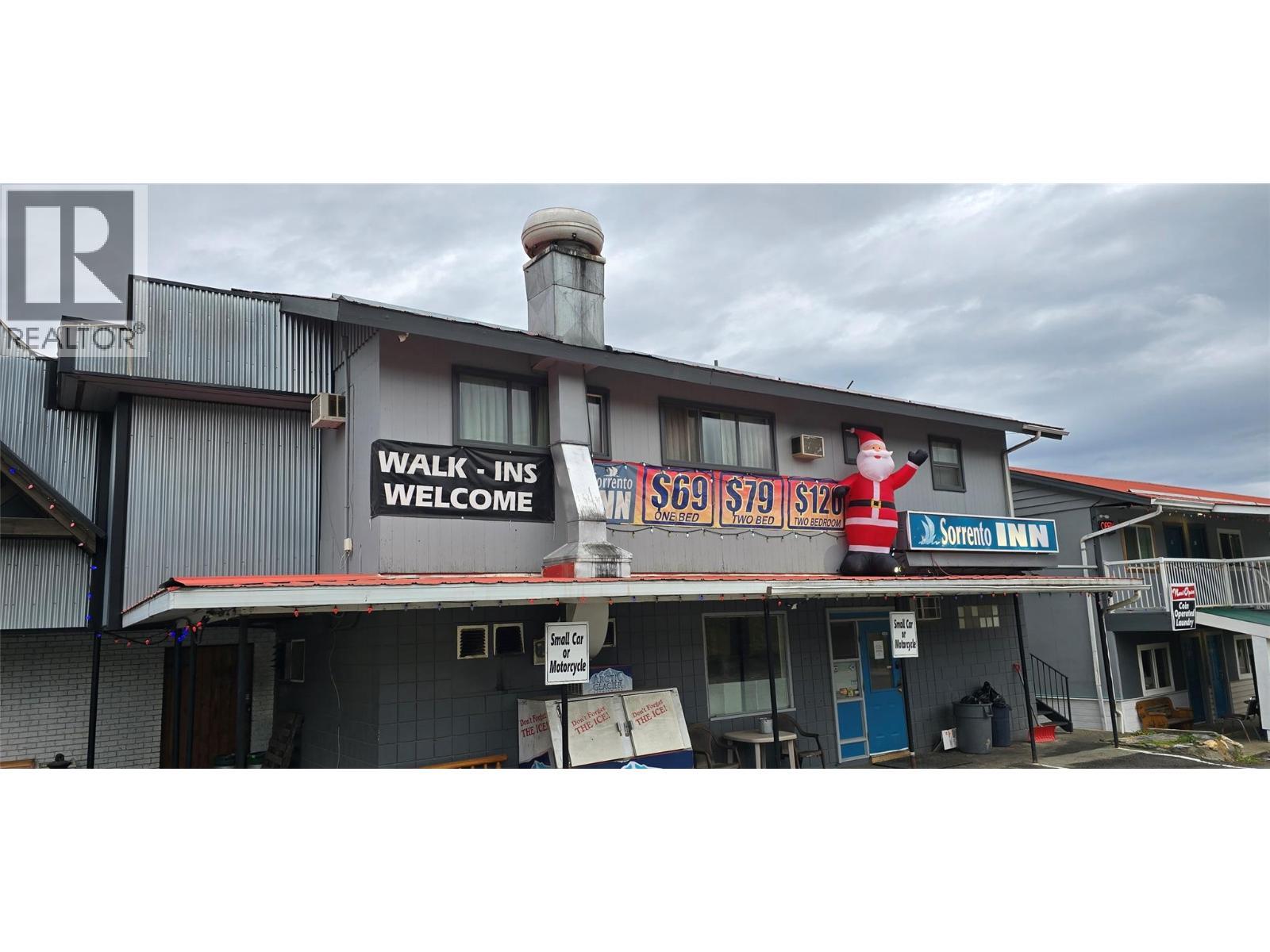 1277 Trans Canada Highway, Sorrento, BC