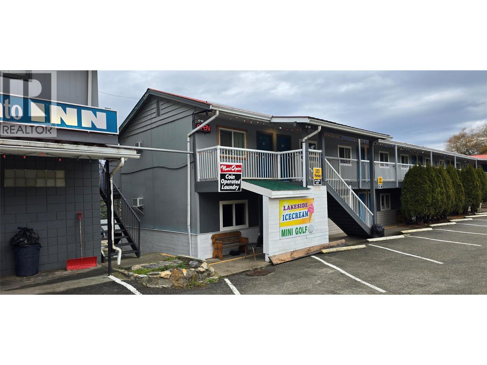 1277 Trans Canada Highway, Sorrento, BC