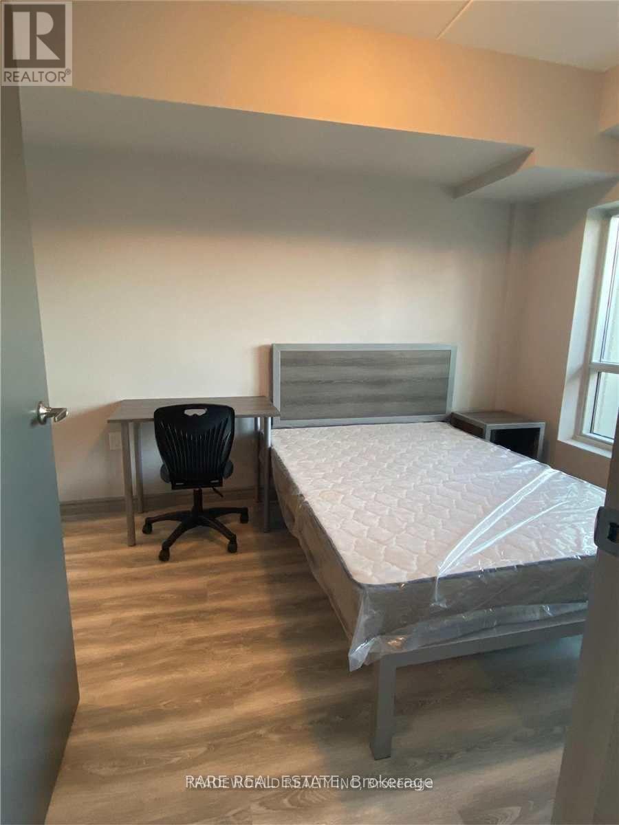 B411 - 275 Larch Street, Waterloo, ON - Indoor