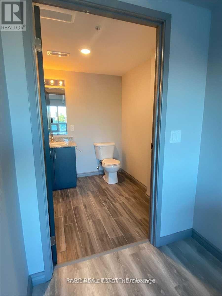 B411 - 275 Larch Street, Waterloo, ON - Indoor