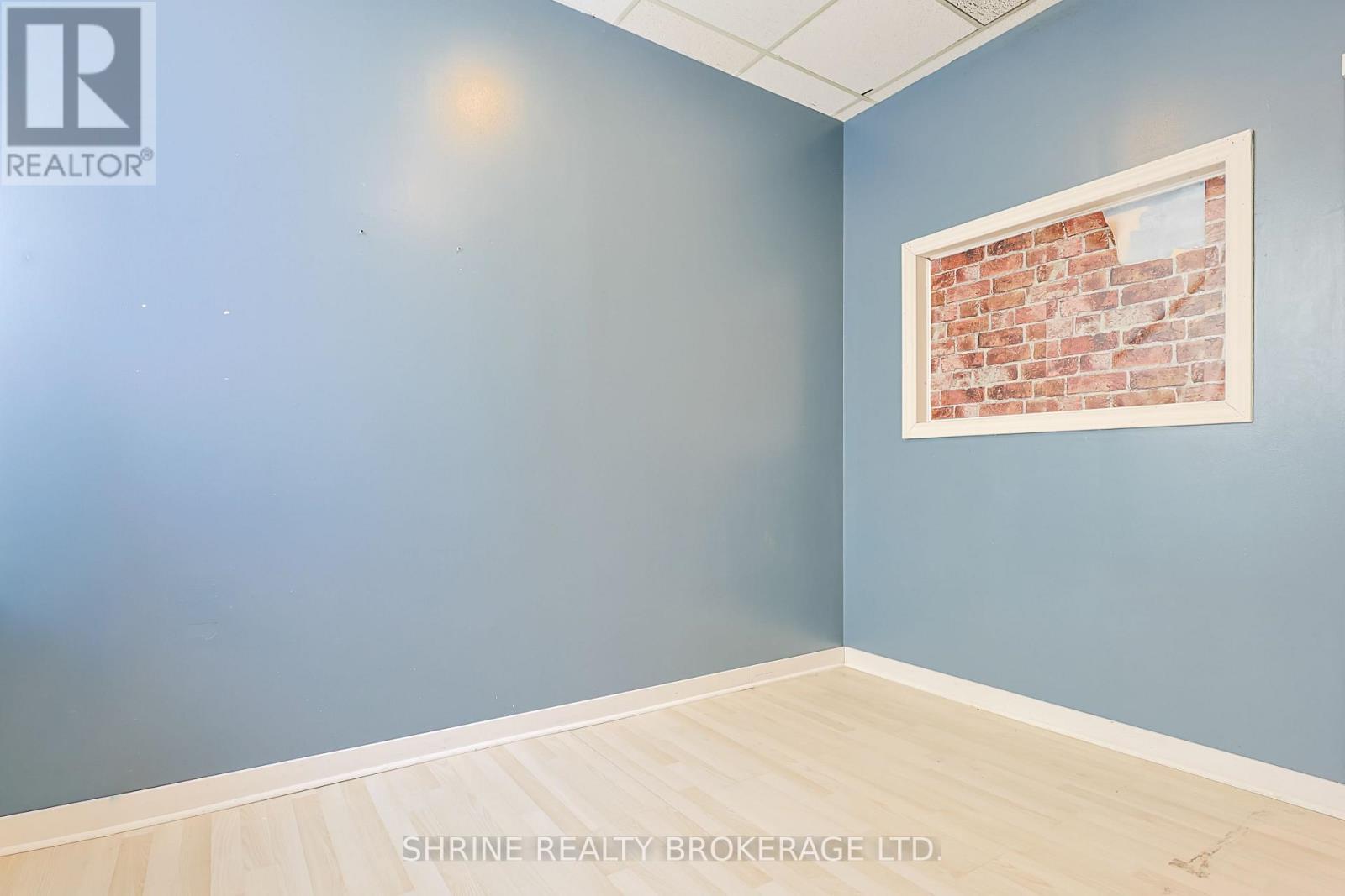 Upper - 134 Commissioners Road W, London South (South O), ON