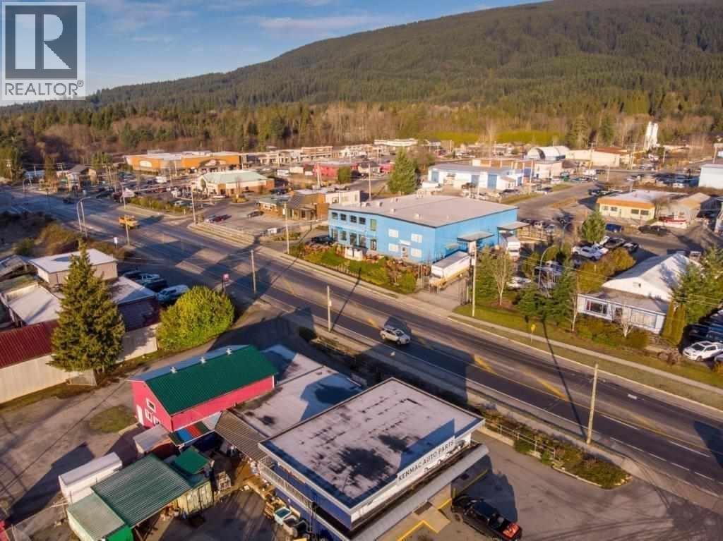 1058 Gibsons Way, Gibsons, BC