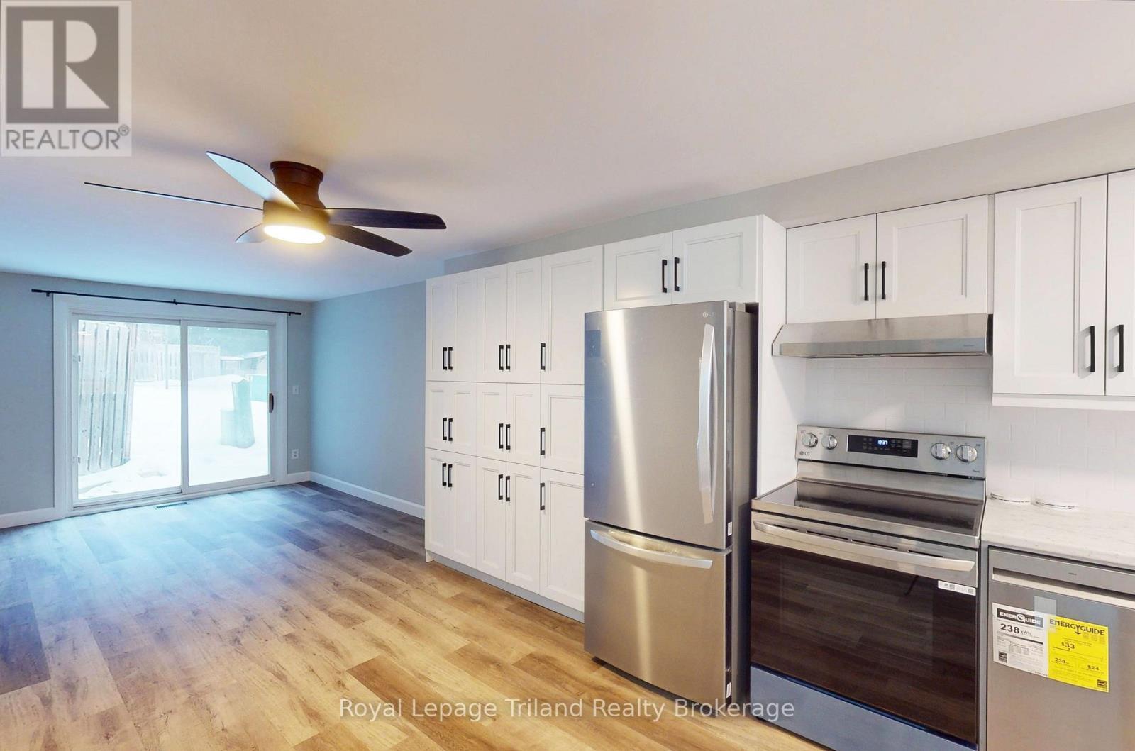 653 Northdale Drive, Woodstock (Woodstock - North), ON - Indoor Photo Showing Kitchen With Stainless Steel Kitchen