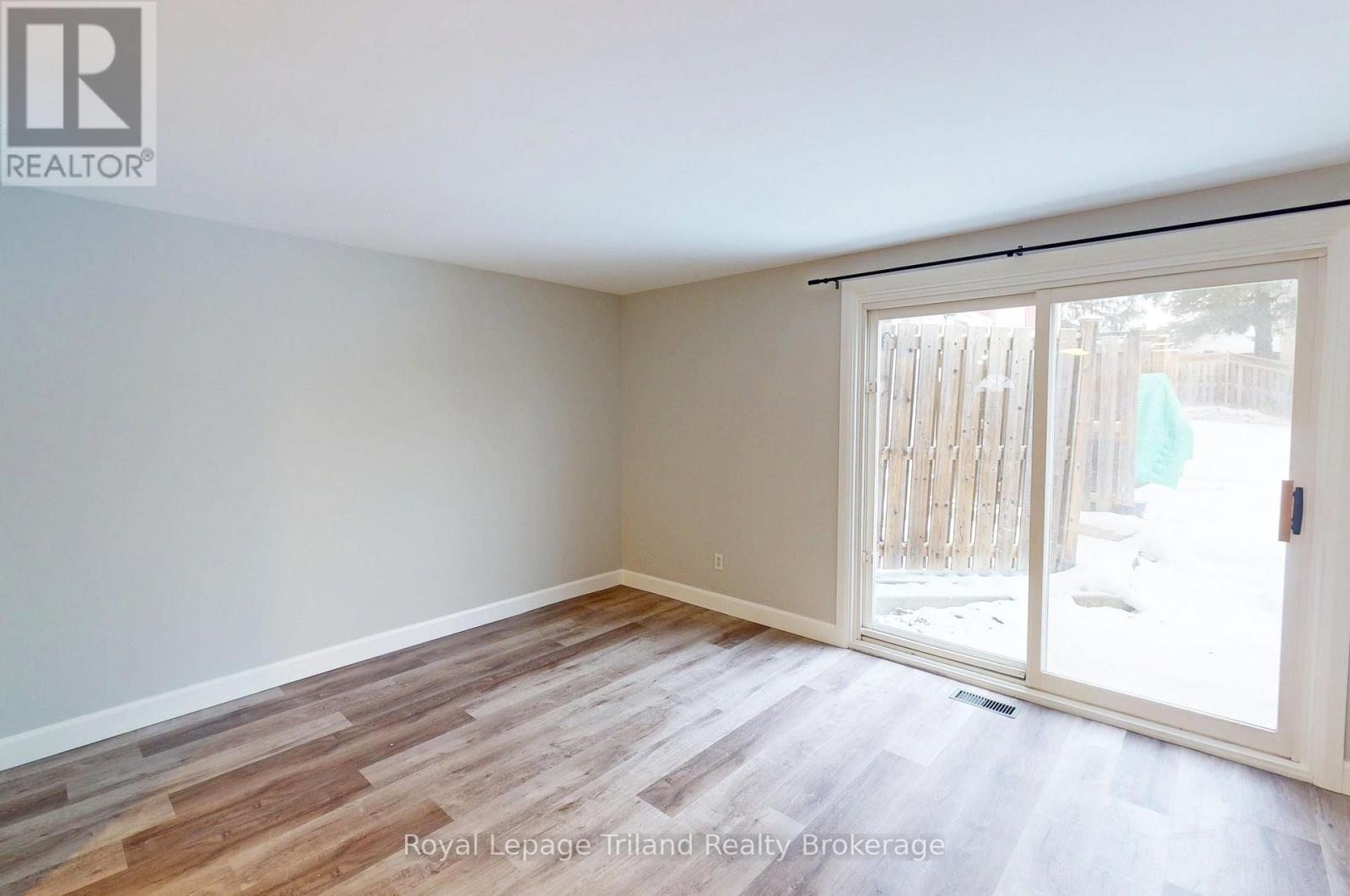 653 Northdale Drive, Woodstock (Woodstock - North), ON - Indoor Photo Showing Other Room