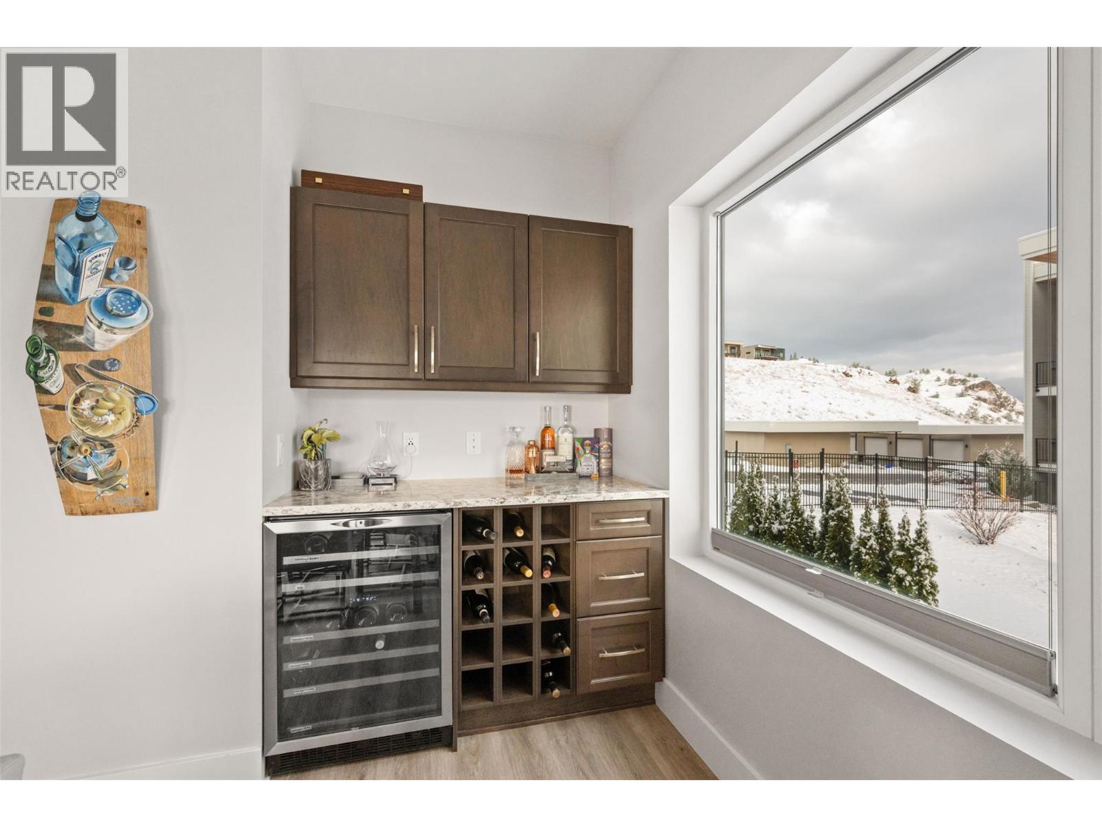 400 Vista Park Unit# 421, Penticton, BC - Indoor Photo Showing Other Room