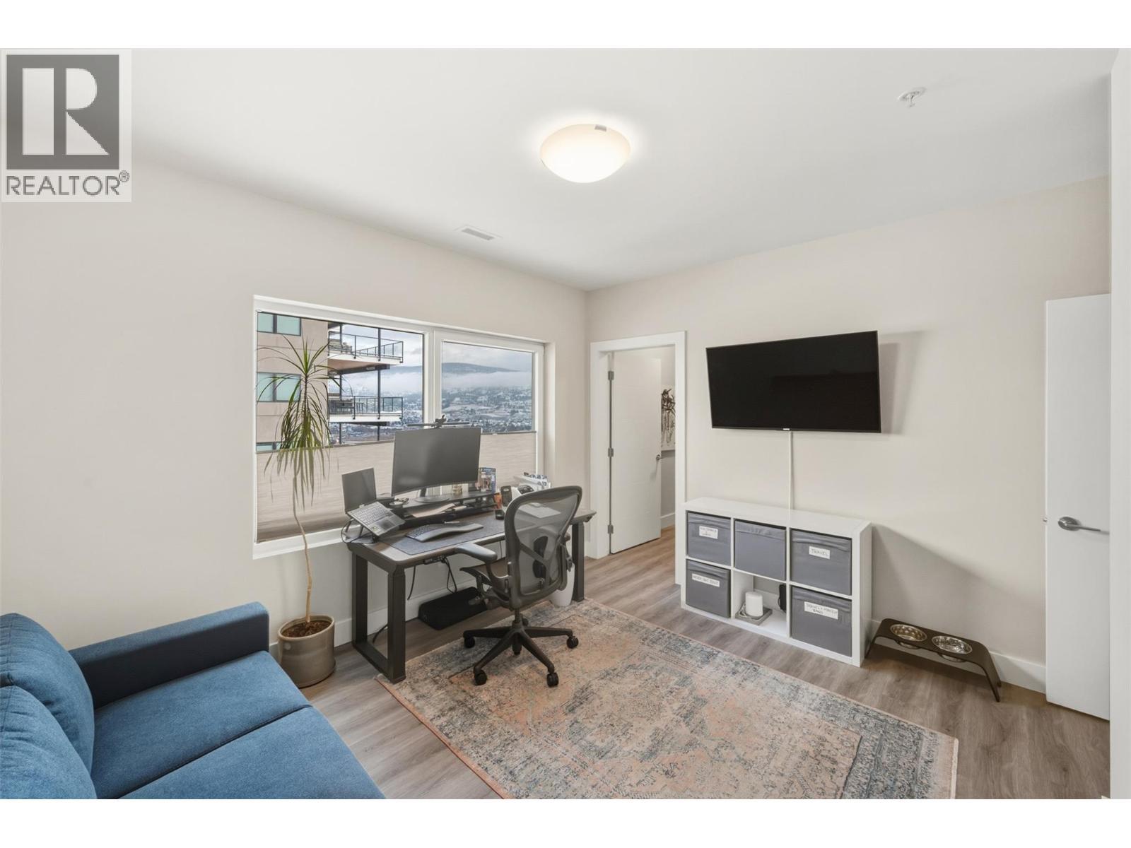 400 Vista Park Unit# 421, Penticton, BC - Indoor Photo Showing Office