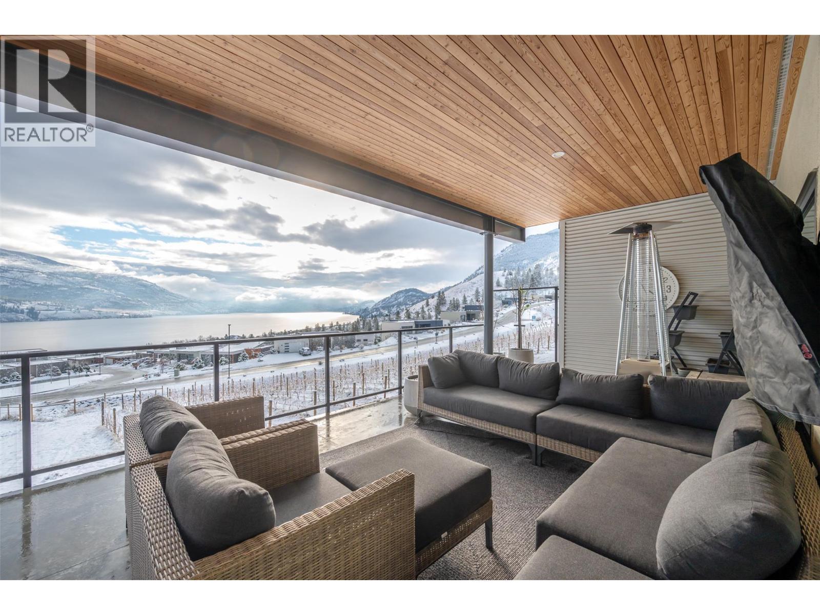 400 Vista Park Unit# 421, Penticton, BC - Outdoor With Deck Patio Veranda