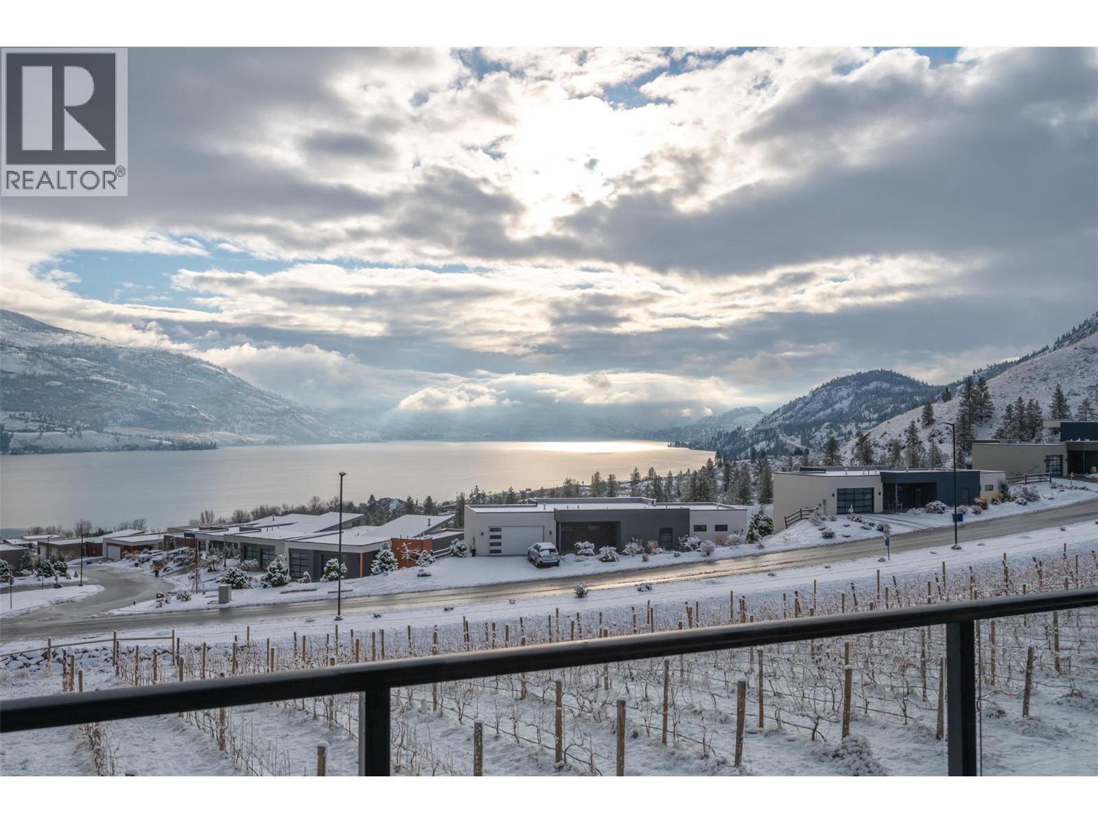 400 Vista Park Unit# 421, Penticton, BC - Outdoor With Body Of Water With View