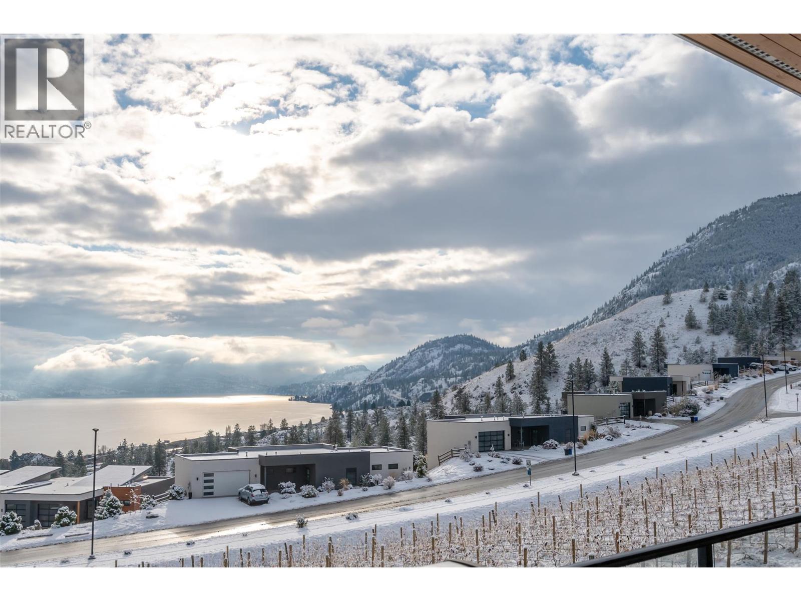 400 Vista Park Unit# 421, Penticton, BC - Outdoor With Body Of Water With View