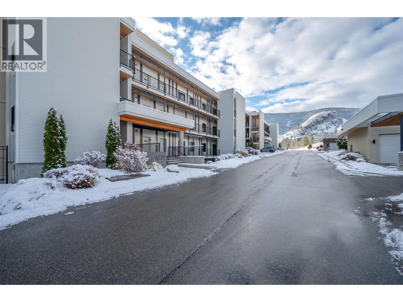 400 Vista Park Unit# 421, Penticton, BC - Outdoor