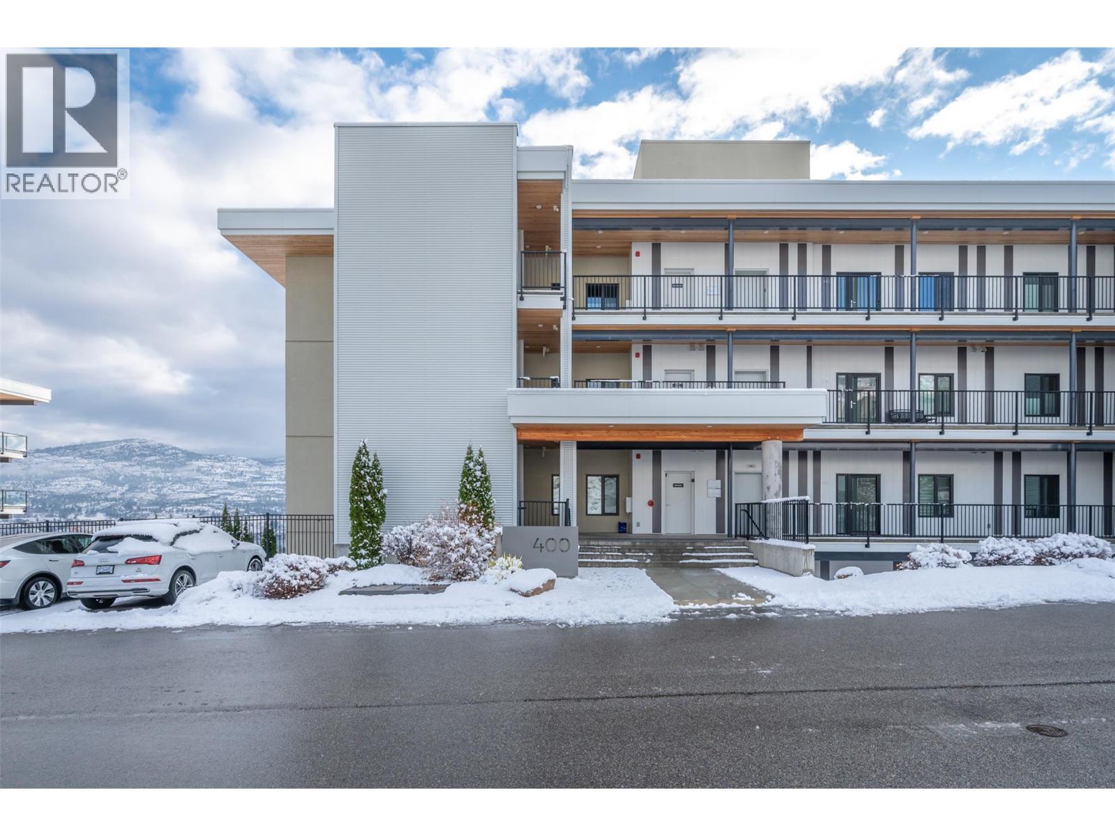 400 Vista Park Unit# 421, Penticton, BC - Outdoor With Facade