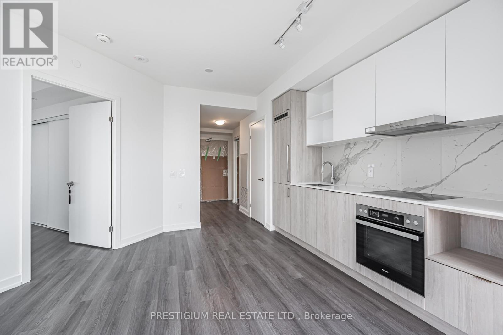 6811 - 138 Downes Street, Toronto, ON - Indoor Photo Showing Kitchen
