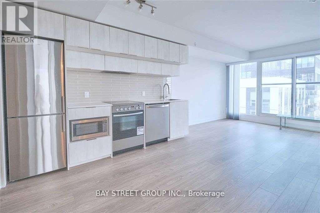 5603 - 181 Dundas Street E, Toronto, ON - Indoor Photo Showing Kitchen
