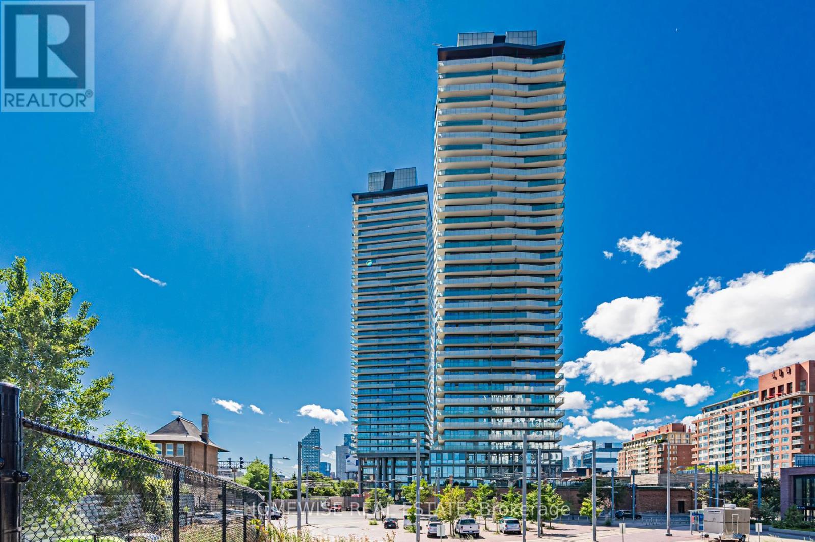 3802 - 70 Distillery Lane, Toronto, ON - Outdoor With Facade