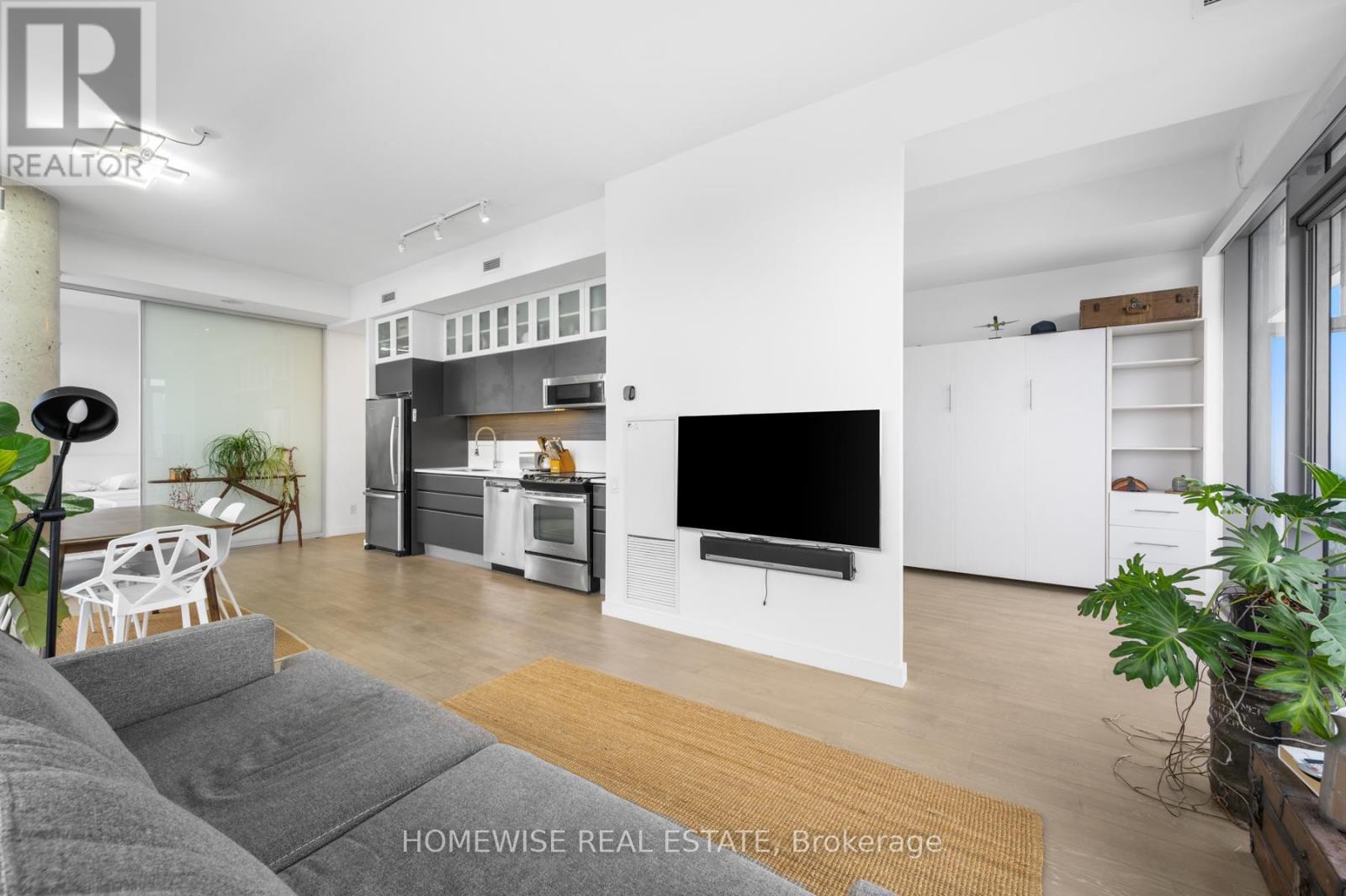 3802 - 70 Distillery Lane, Toronto, ON - Indoor Photo Showing Living Room