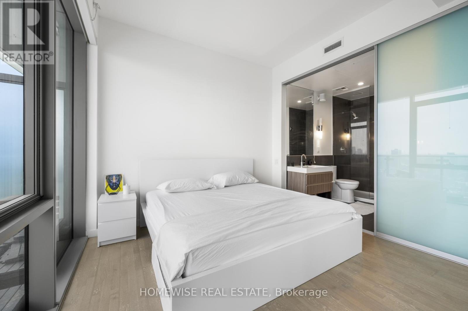 3802 - 70 Distillery Lane, Toronto, ON - Indoor Photo Showing Bedroom