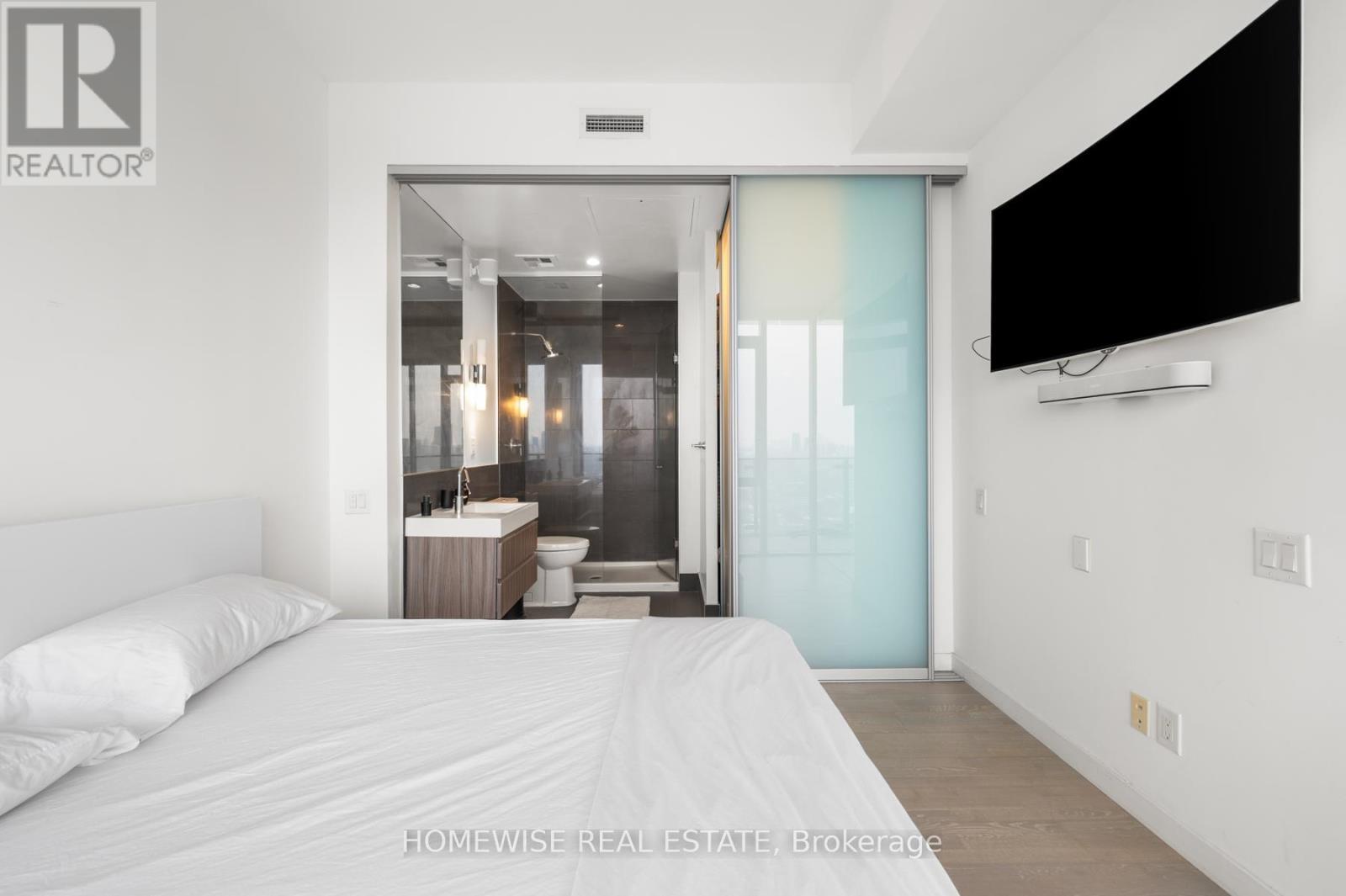 3802 - 70 Distillery Lane, Toronto, ON - Indoor Photo Showing Bedroom