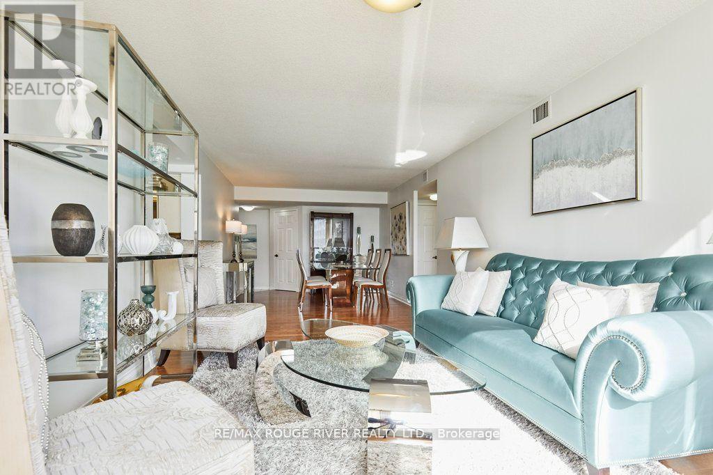 1103 - 4725 Sheppard Avenue E, Toronto, ON - Indoor Photo Showing Living Room