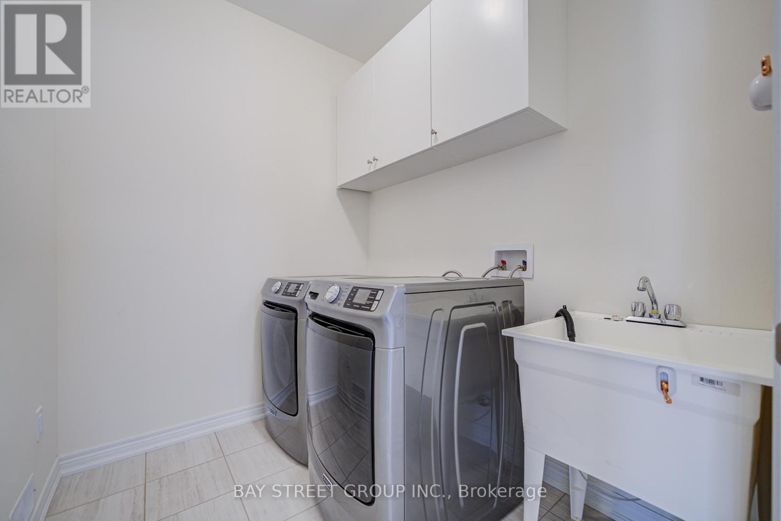 2643 Delphinium Trail, Pickering, ON - Indoor Photo Showing Laundry Room