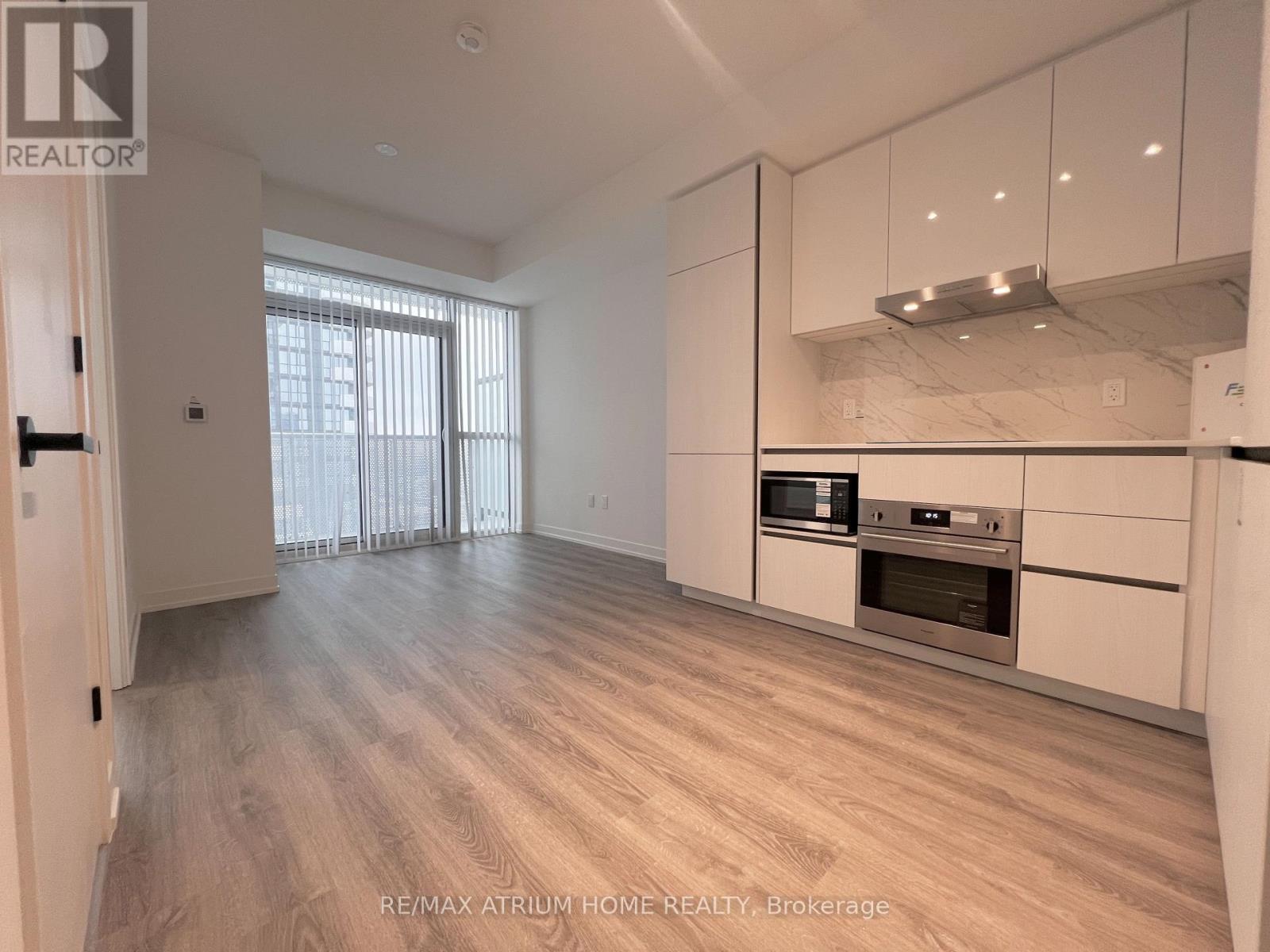 4815 - 8 Interchange Way, Vaughan, ON - Indoor