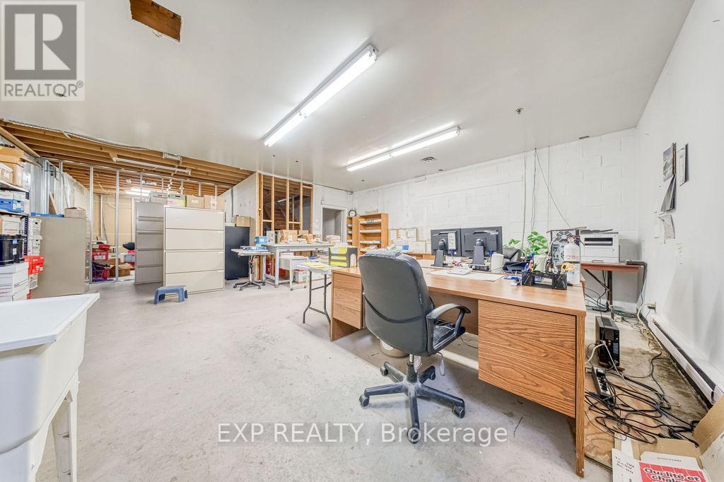 10 - 110 Pony Drive, Newmarket, ON