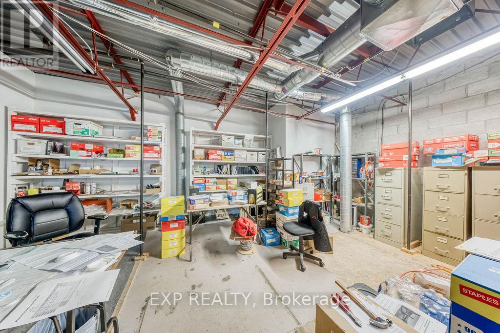 10 - 110 Pony Drive, Newmarket, ON