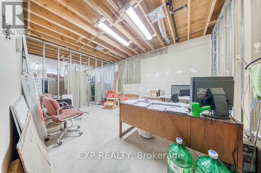 10 - 110 Pony Drive, Newmarket, ON