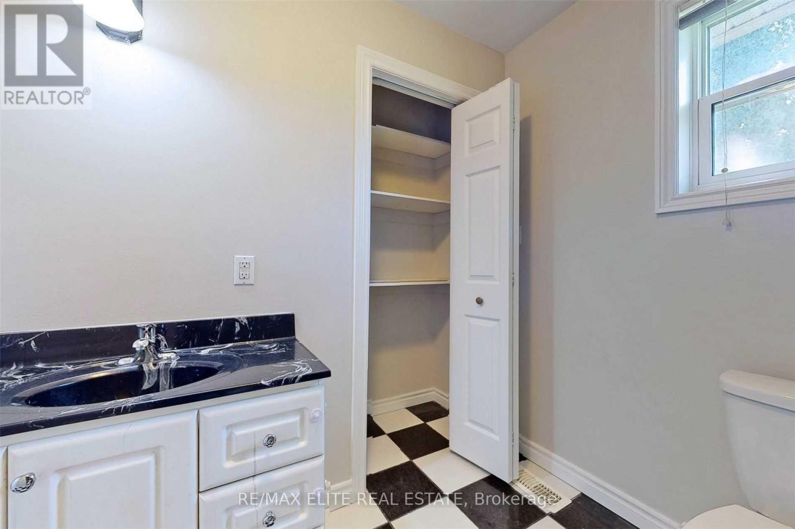 Main - 52 Pine Post Road, Georgina, ON - Indoor Photo Showing Other Room