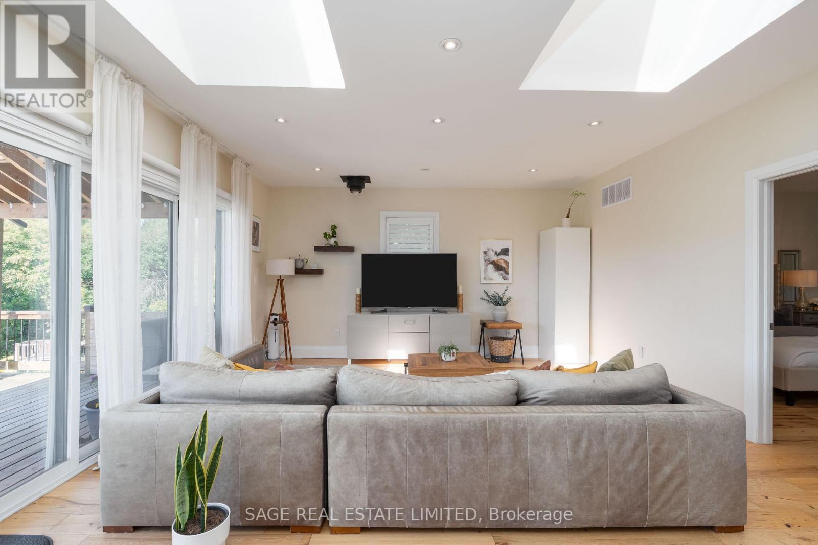 Farmhouse Suite - 15724 Hurontario Street, Caledon, ON